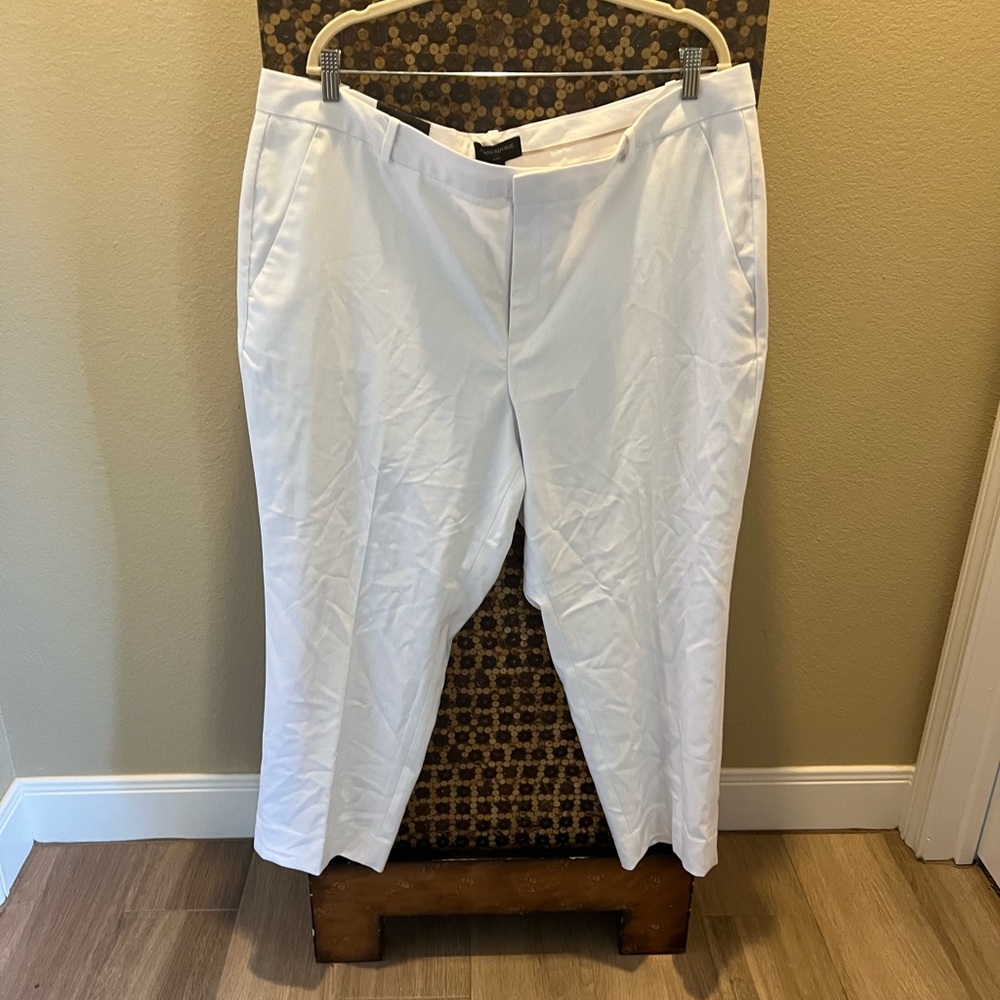 New Banana Republic Avery Women’s mid rise ankle length Size 20